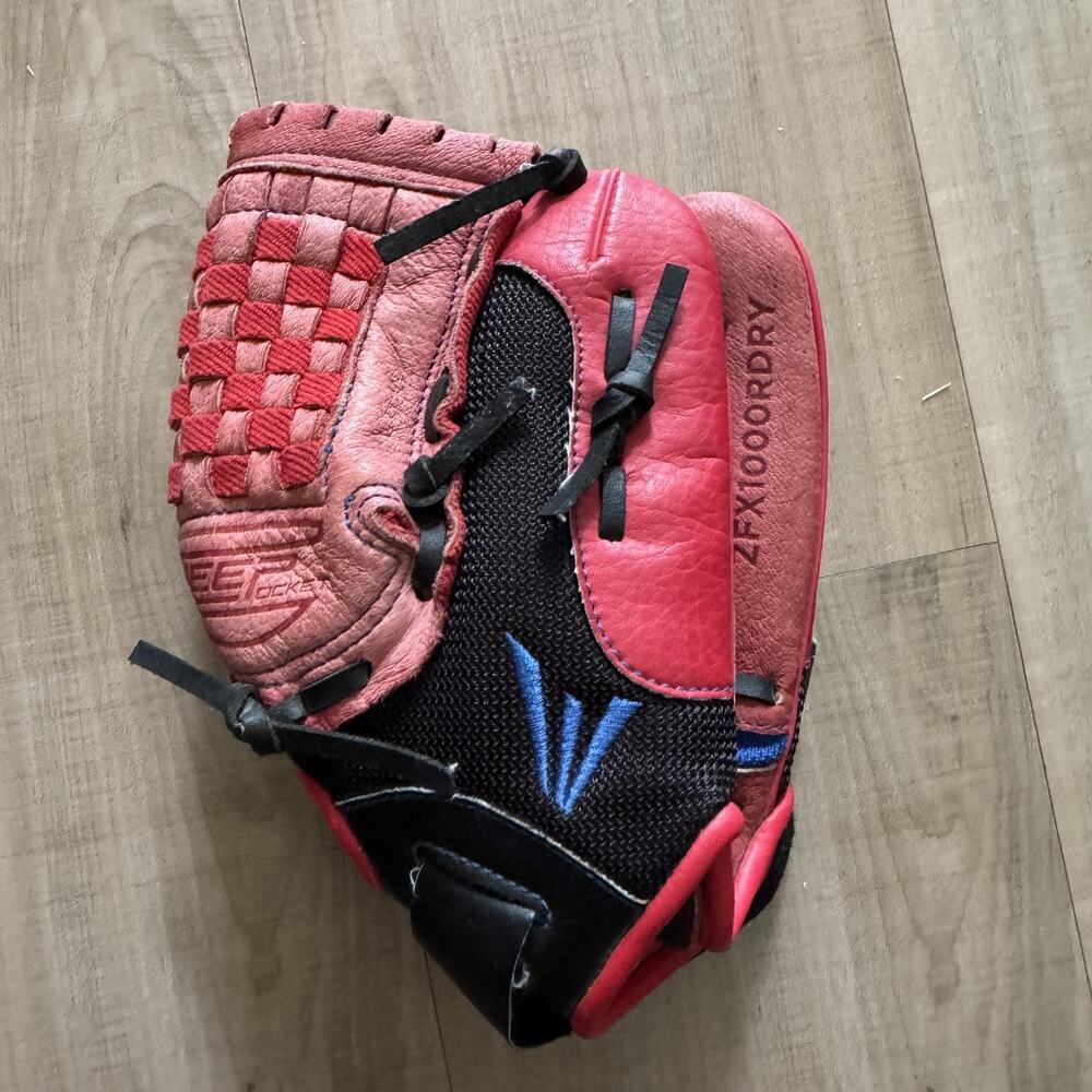 Easton Z-Flex ZFX1000RDRY Baseball Softball Glove 10in Youth Red Black RHT